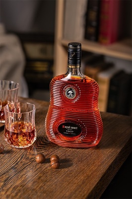 光影与酒魂 来菲视觉的酒类拍摄艺术